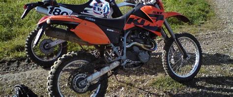 Water cooled, 625cc, single, sohc. KTM 625 sxc solgt - 2004 - skal ha ehrvervet motard fælg...