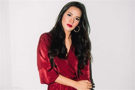 10 Artis Indonesia Yang Masuk Nominasi Wanita Tercantik Di Dunia 2020