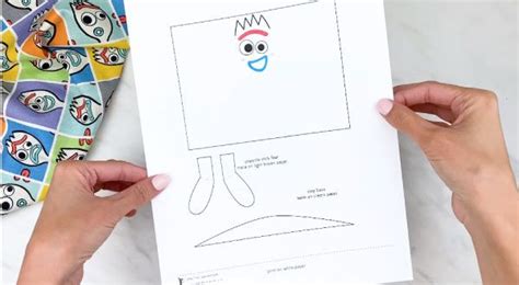 Toilet Paper Roll Forky Craft [Free Template] | Spring crafts for kids