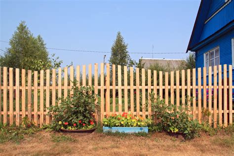 A fence is a structure that encloses an area, typically outdoors, and is usually constructed from posts that are connected by boards, wire, rails or netting. Lone Star Fence & Construction