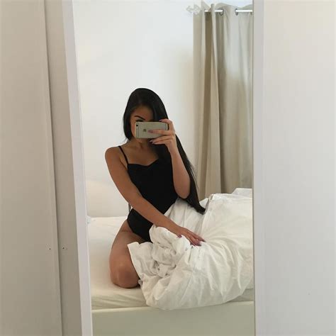 selfies en la cama que deberían estar colgadas ya en tu instagram fotos tumblr mujer poses