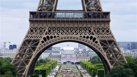 Facts About Paris Eiffel Tower