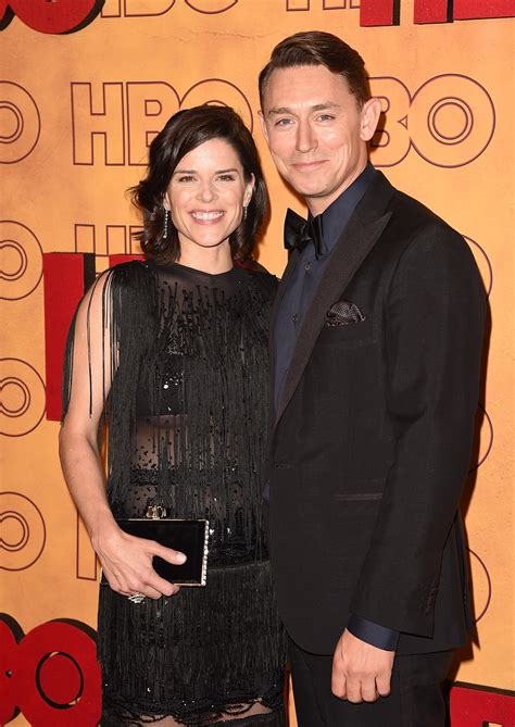 Who Is Neve Campbell S Husband The Scream Star S Relationship With Jj Feild And Her Two
