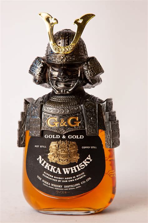 1 Nikka Whisky Gold And Gold Samurai In Armour With Original Presentation Box 750ml 43 Gl
