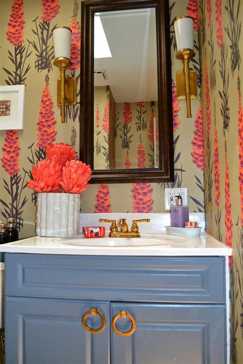 20 Beautiful Wallpaper Ideas For Small Bathrooms To Create A Big Impact