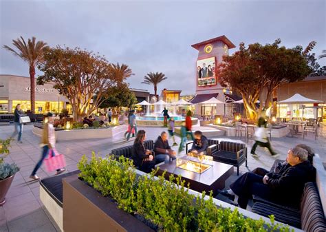 Top 10 Outdoor Shopping And Dining Destinations In The Us Good Life