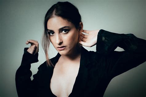 Banks Is Releasing A Poetry Book Alongside Her New Album