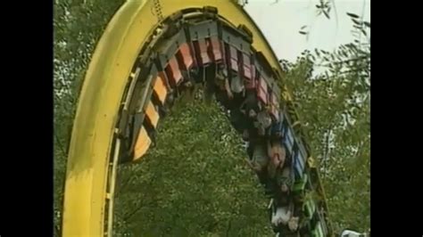 Riders Of Roller Coaster Stuck Upside Down Youtube