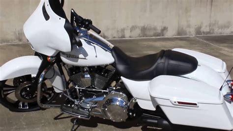 Simplefootage 2016 Harley Davidson Street Glide White