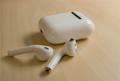 In a nutshell, both the new airpods and the original airpods are not so different in design and aesthetics, so you won't be able to tell a difference simply by looking at the two from the outside and honestly, there isn't any either. Difference Between AirPods 1 and AirPods 2 | Difference ...