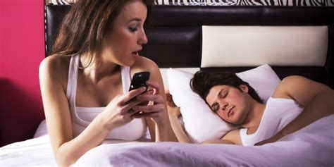 Is Sexting Cheating 17 Bustle Readers And Experts Define Infidelity