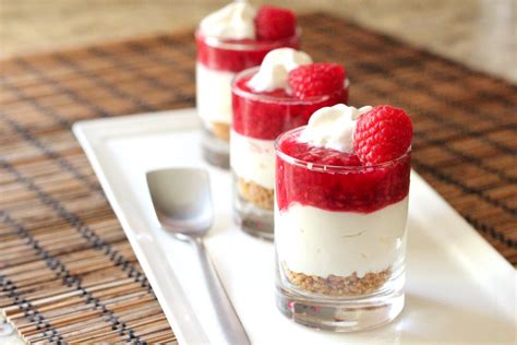 Christmas in mexico is celebrated from december 12 to january 6. Mini Raspberry Cheesecake Dessert Cups