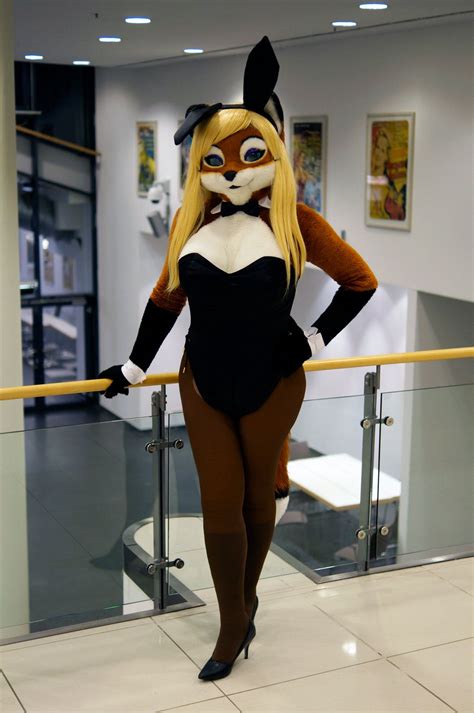 Bunny Lisa At Eurofurence By Aoi The Kitsune Deviantart On Deviantart Furry Suit Pit Girls