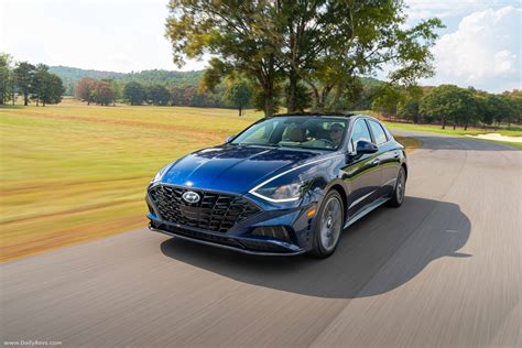 That particular iteration of sonata was showing its age, and its exterior styling simply lacked the visual punch that defined a few of its other rivals. 2020 Hyundai Sonata Limited - HD Pictures, Videos, Specs ...
