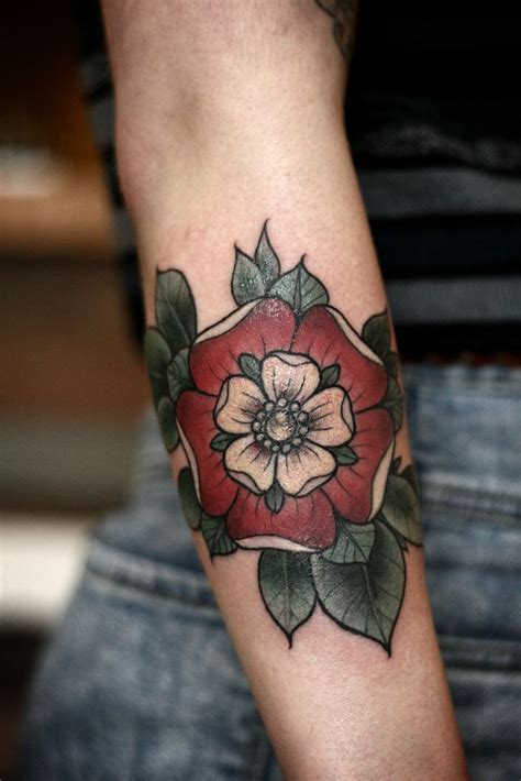 Pin By Laney On Tattoo Ideas Tudor Rose Tattoos English Rose Tattoos