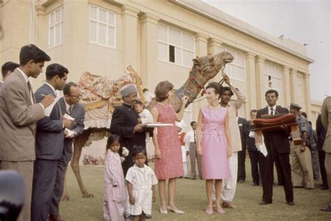 St C117 T149 62 First Lady Jacqueline Kennedy Visits With Camel Driver