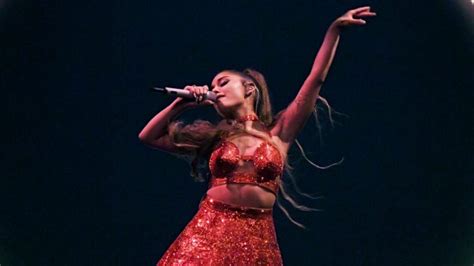 Ariana grande belly button appreciation. An Ariana Grande concert doc is coming to Netflix and ...
