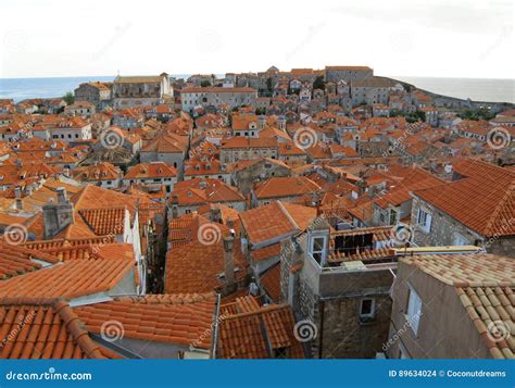 A Laranja Impressionante Coloriu Telhados Telhados Da Cidade Velha De