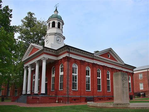 Loudoun County Courthouse Taken In Leesburg Virginia Usa Flickr