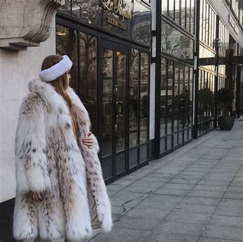 pin by roxana russo on roxana wonderful fur world fur jacket women girls fur coat fur fashion
