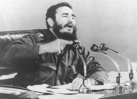 cuban prime minister fidel castro speaking at a press conferen 1971 old photo 7 85 picclick ca