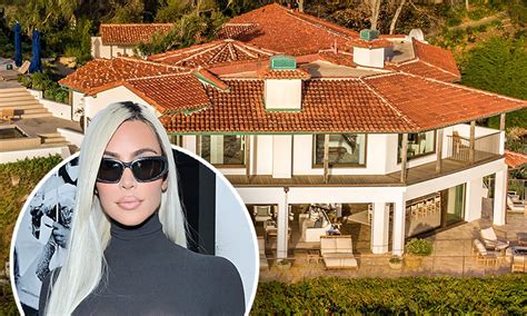 Where Does Kim Kardashian Live A Hidden Hills Palace Your Quorum