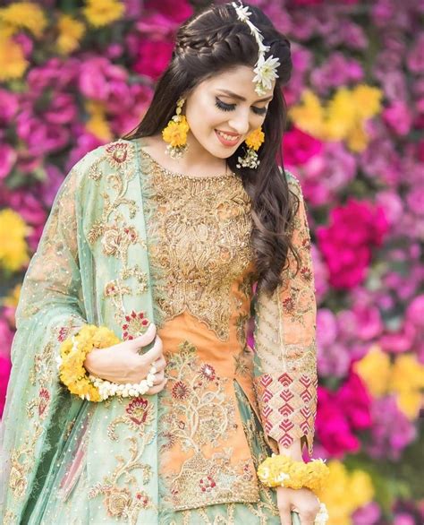 Top 10 Bridal Looks Of Ayeza Khan Reviewitpk