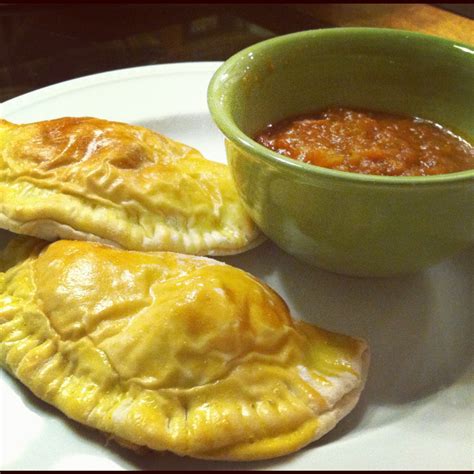 I definitely recommend this magazine. Eats With Elizabeth: Easy Calzones from TLC's Pioneer Woman