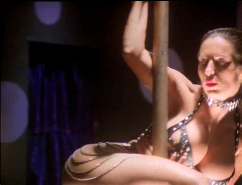 Nikki Fritz Nuda Anni In Stripteaser