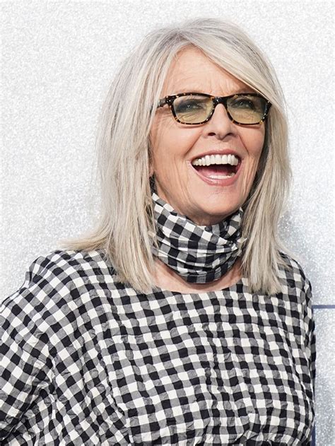 22 Women Who Prove Its Chic To Let Your Hair Go Grey Naturally Grey Hair Over 50 Grey Hair