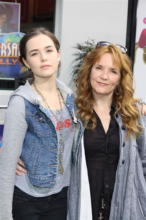 Lea Thompson And Daughter Zoey Deutch At The World Premiere Of Hop ©2011 Sue Schneider