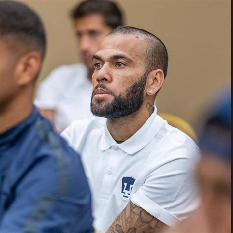 Así están siendo las primeras horas del futbolista Dani Alves en