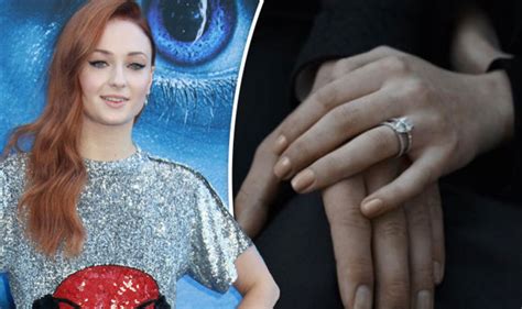 Game Of Thrones Sophie Turner Announces Engagement To Joe Jonas In The