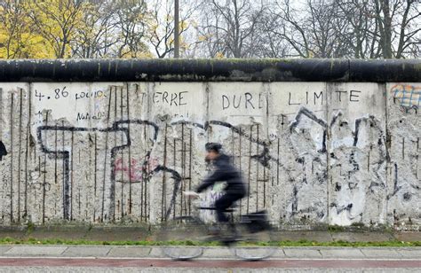 Histoire Le Mur A S Par Physiquement La Ville En Berlin Est Et Berlin