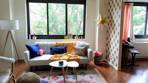 Cute And Colorful Small Studio Apartment Tour Apartment Therapy