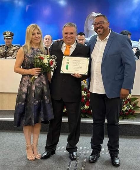 Juiz Carlos Alberto Pereira da Silva recebe Diploma de Honra ao Mérito