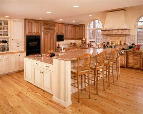 The style provides the kitchen with a beautiful farmhouse look. amp-pinterest in action | Kitchen design, Farmhouse ...