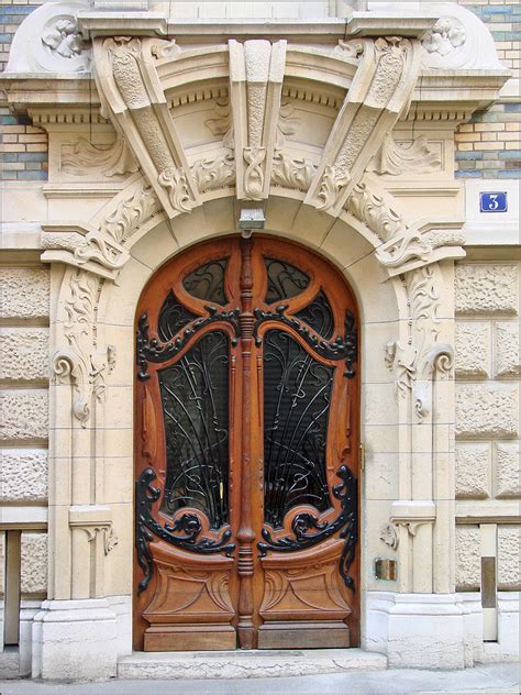 Les Plus Belles Portes D Couvrir Dans Les Rues De Paris Architecture Parisienne Portes Paris