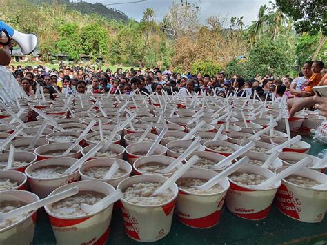 Jollibee Group Foundation Helps Fight Hunger With Foodaid Program Jfc