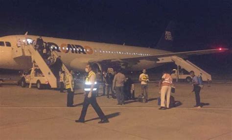 وصول 153 مصريًا عائدًا من مسقط إلى مطار مرسى علم