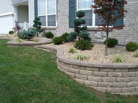 This great photo collections about backyard retaining wall ideas is available to download. Patio Backyard Retaining Wall Landscaping Ideas Front Yard ...