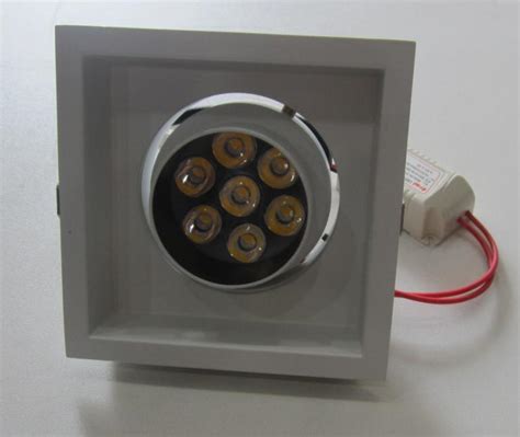 Tempatkan lampu plafon dan lampu downlight sebagai penerang di kamar mandi ketika anda ingin menyikat gigi atau merawat diri. Jual Lampu Jalan LED - Jual LAMPU LED DOWNLIGHT X2012-1-7K