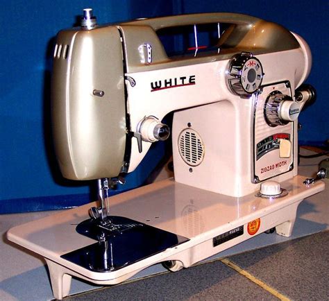 Pretty Sewing Machine White Sewing Machine Vintage Sewing Machines