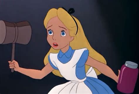 Mouse Troop Reviewing The Netflix Disney Films Alice In Wonderland