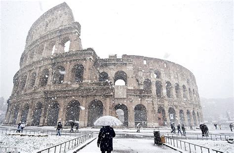 9 Famous Architecture Covered In Snow During Winter