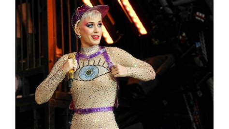 tlc to have slumber party with katy perry 8days