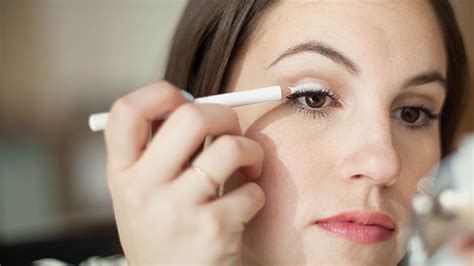 17 Life Changing Makeup Hacks Every Woman Should Know