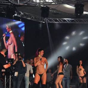 Micaela Schaefer Nude Pussyperforming Her Song Team Celeb