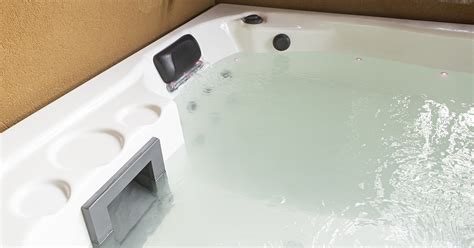 Diy Stone Hot Tub Surround Your Spa With Faux Stone Genstone