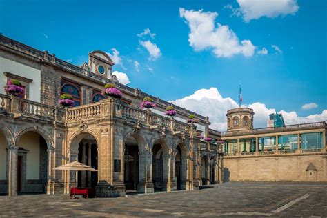 Audio guías servicio explicativo de las salas de historia. Castillo de Chapultepec - La Verdad